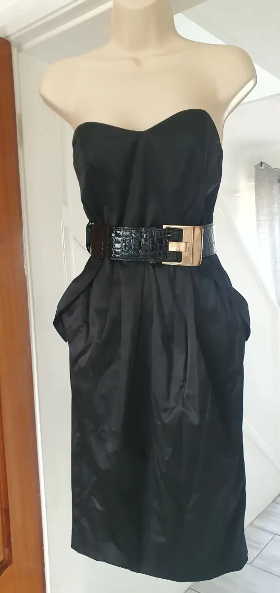 BNWT River Island Black Strapless Dress with Belt – Size 10