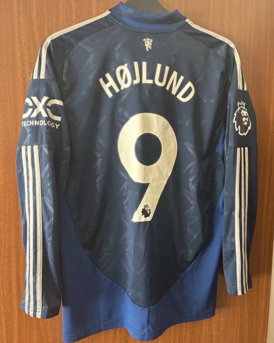 Manchester United 2024/25 Away Shirt Højlund #9 Long Sleeve Medium adidas IT1984