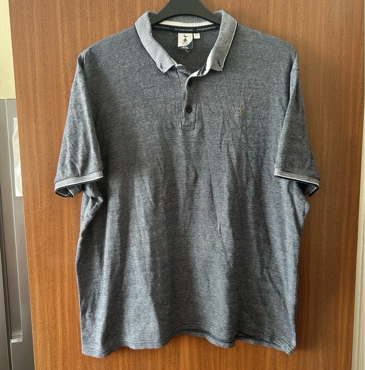 Tottenham Hotspur Official Grey Marl Polo Shirt – XL – Metal Spurs Crest