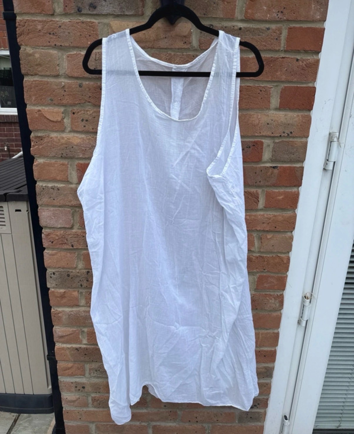 White lightweight long vest/ top