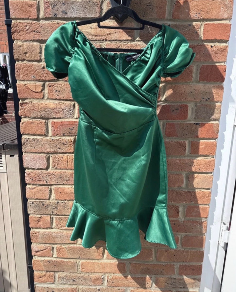 Pretty little thing green dress