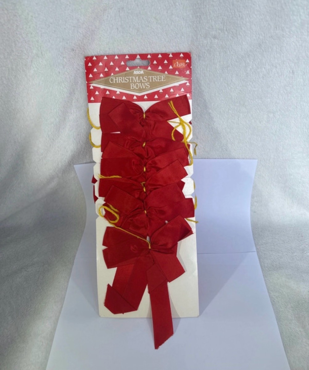 12 red Christmas tree bows