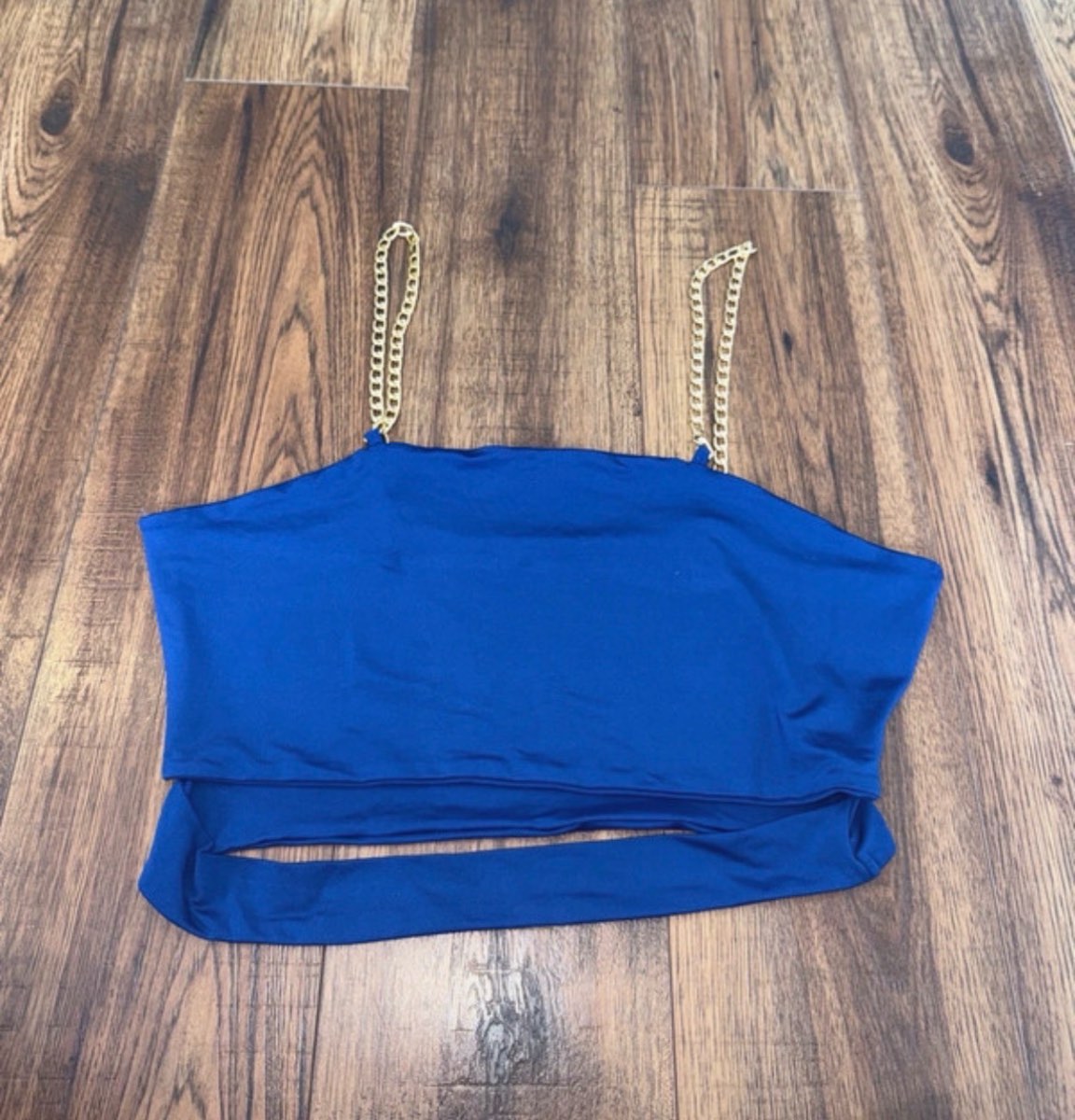 Blue allurrite chain strap cut out front cami