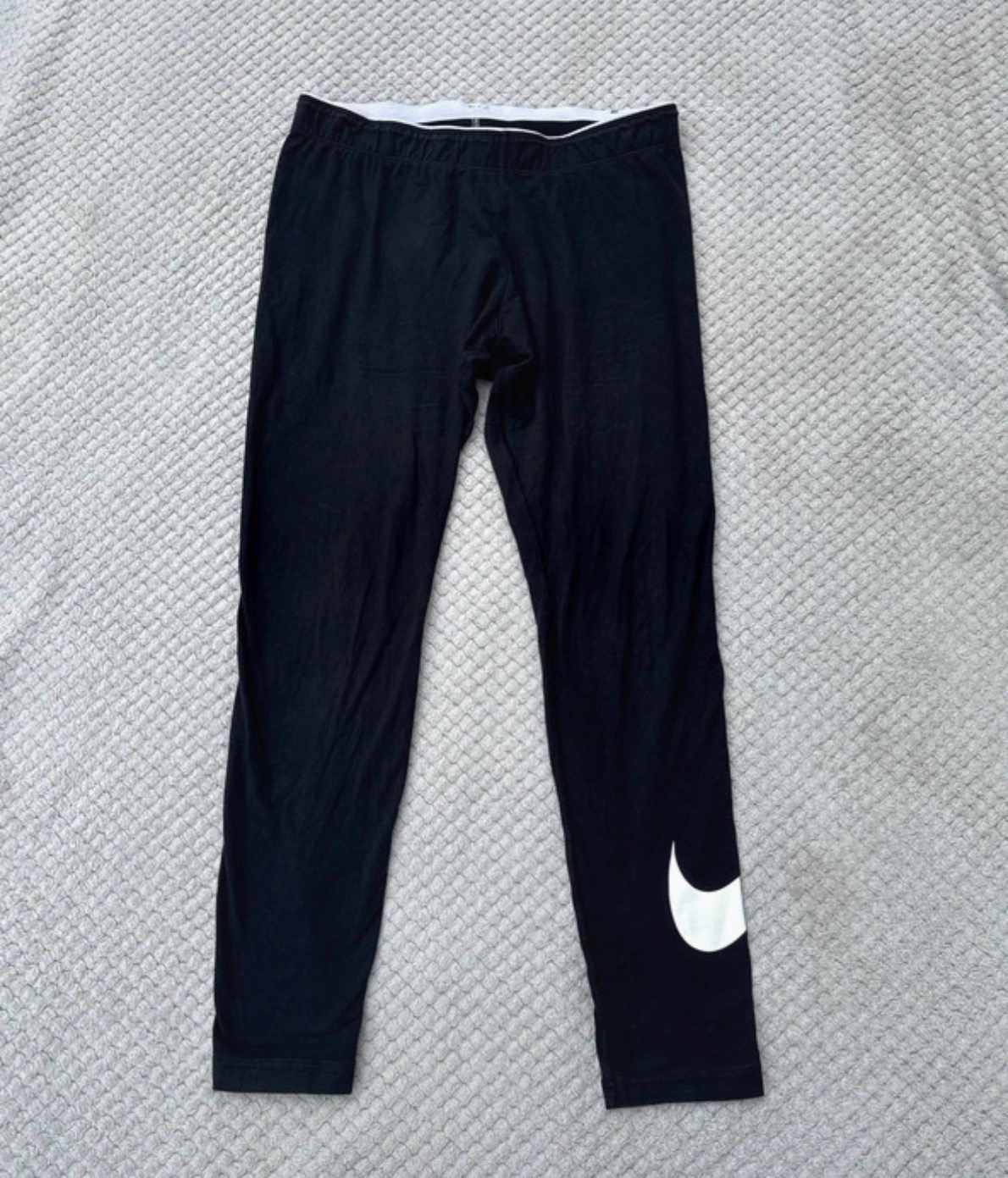 Black Nike leggings