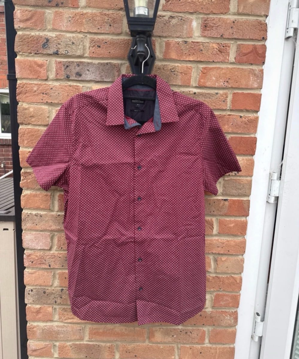 Men’s burgundy shirt