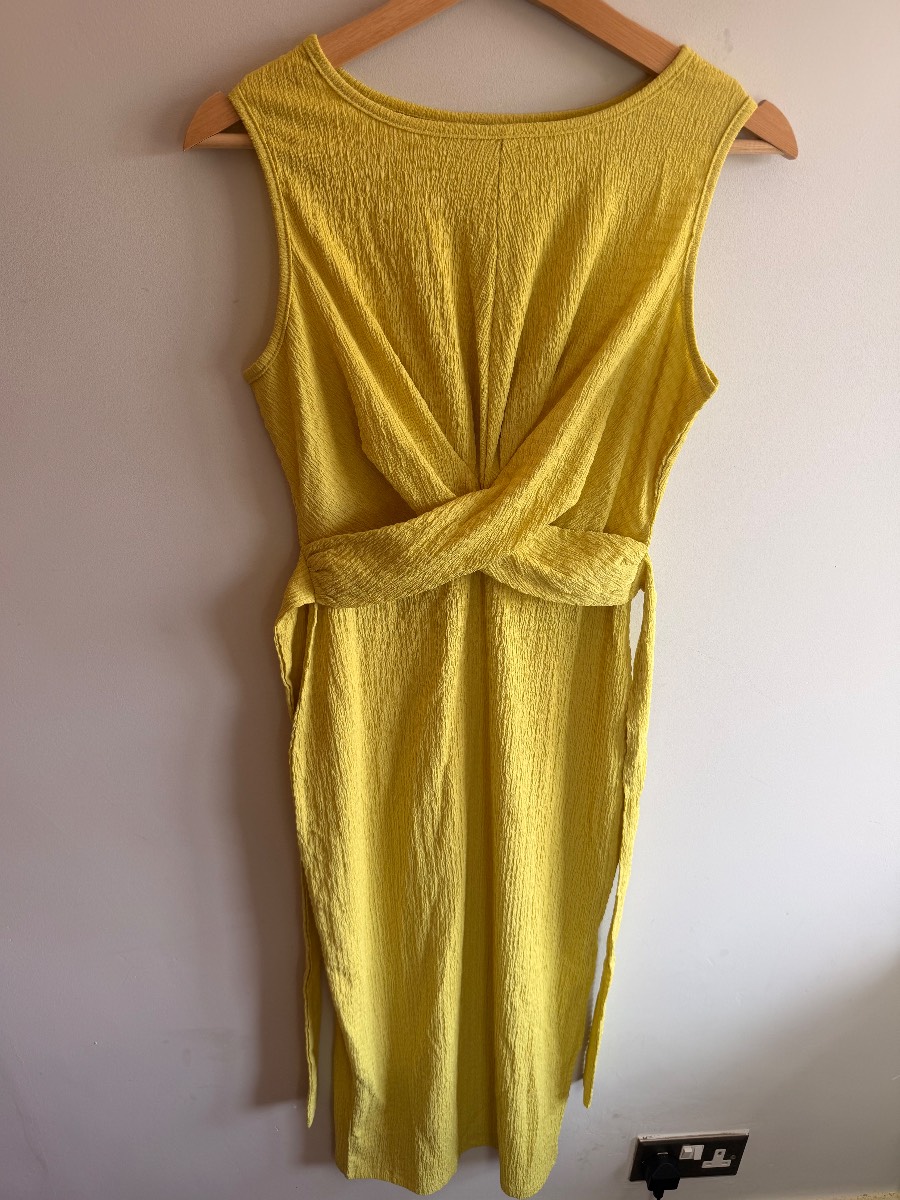 New! Occasion dress yellow green small fitted body con sleeveless dress evening