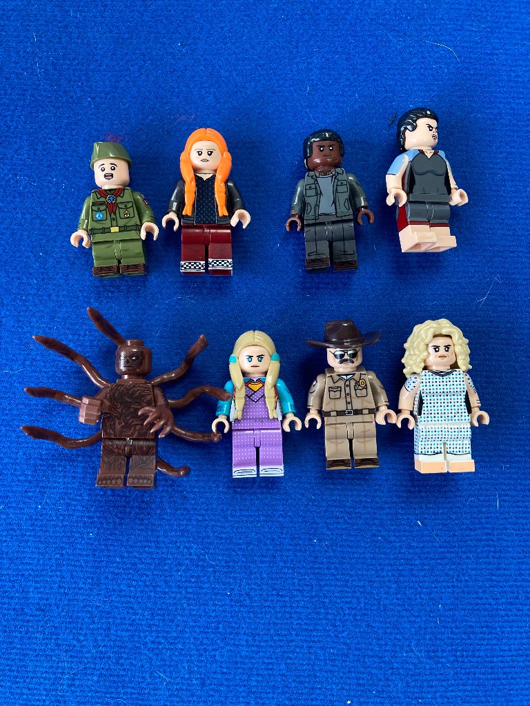 Compatible Stranger Things season 5 set of 8 Mini Figures.