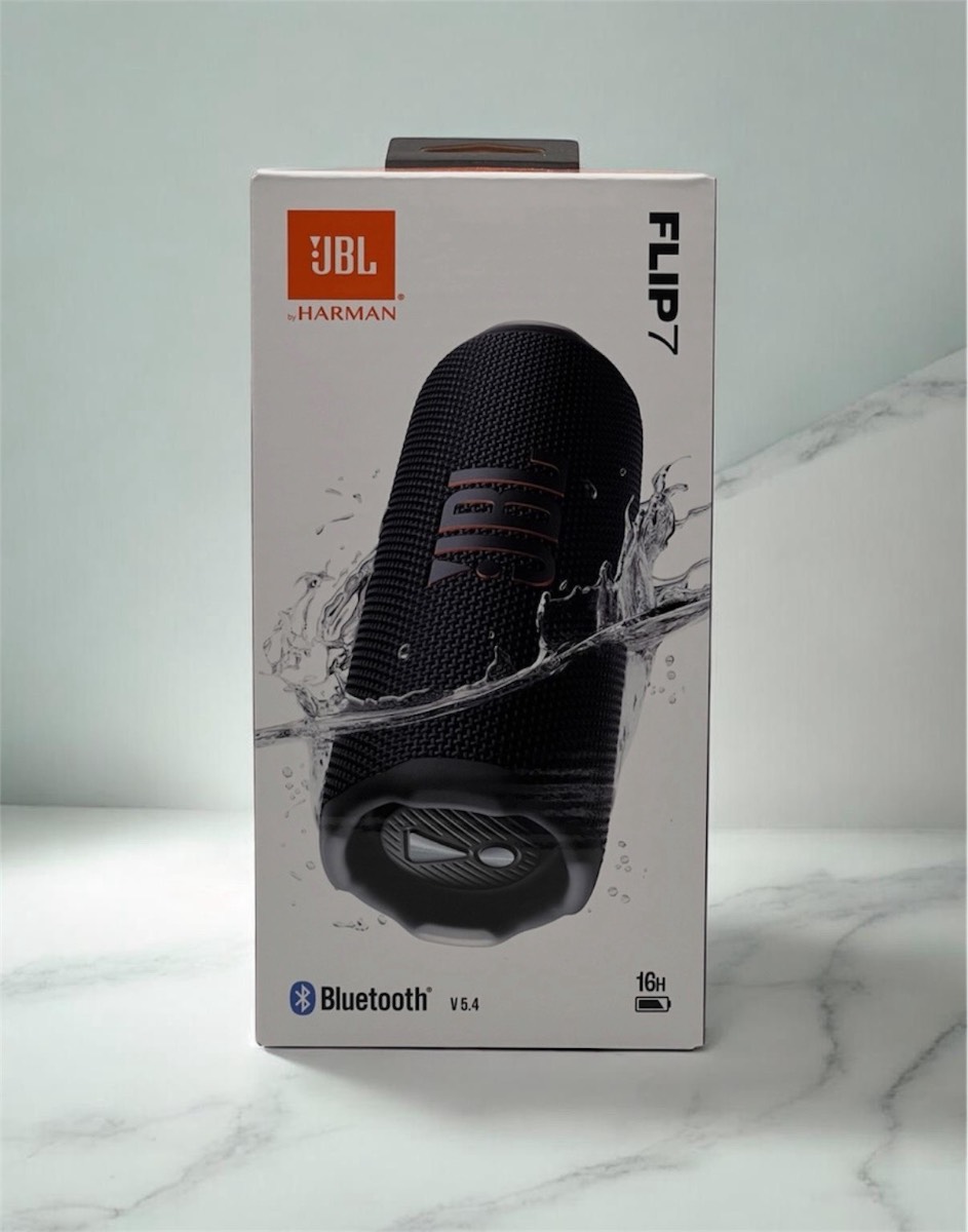 JBL Flip 7 Black Bluetooth speaker - New in box
