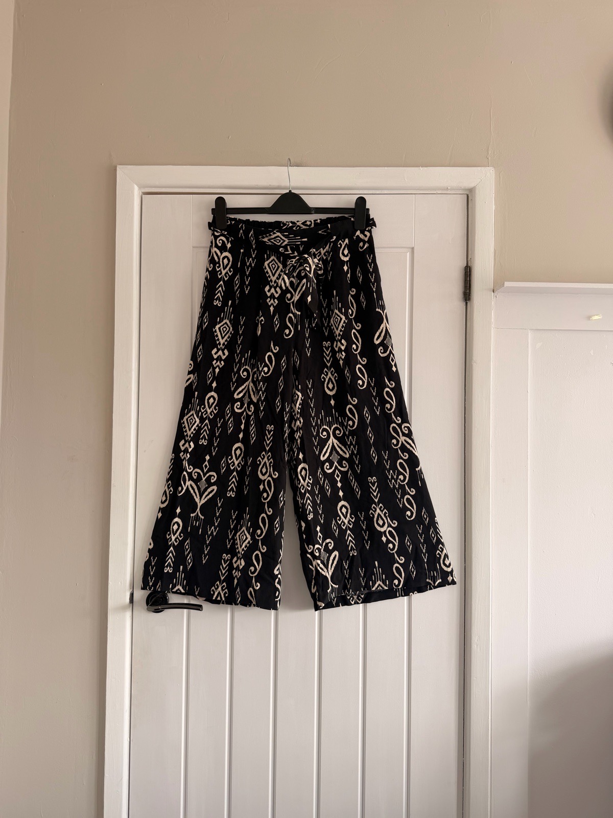Phase eight wide leg cropped trousers size 10