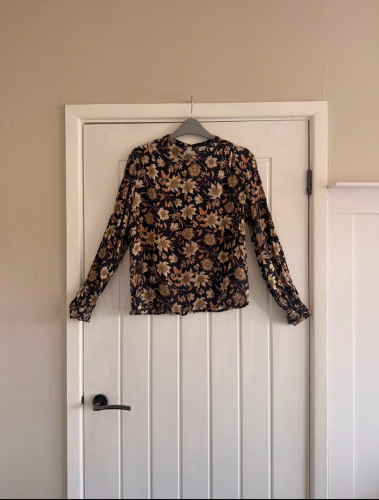 Warehouse floral blouse size 12