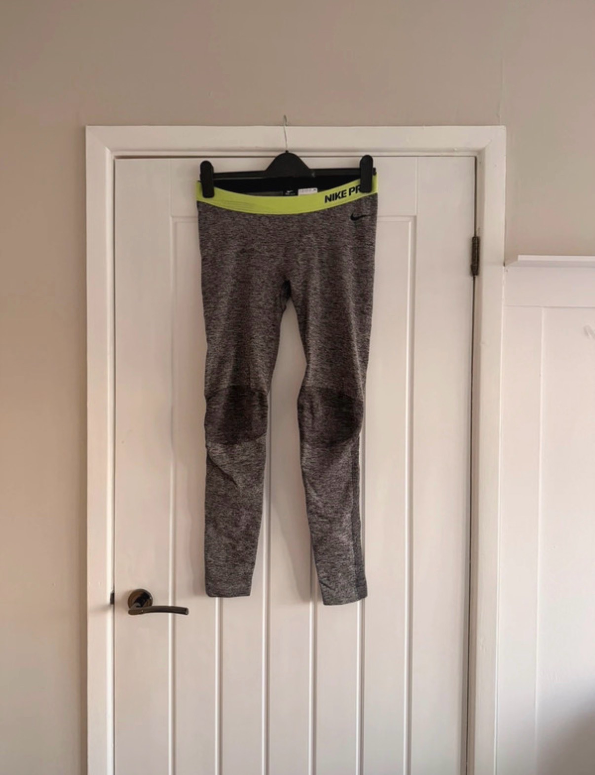 Nike pro leggings size large