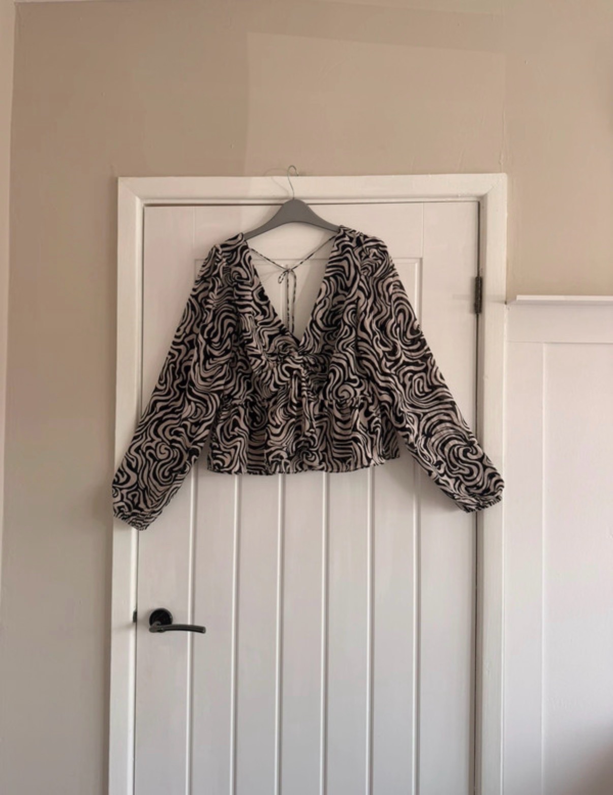 H&M blouse size medium