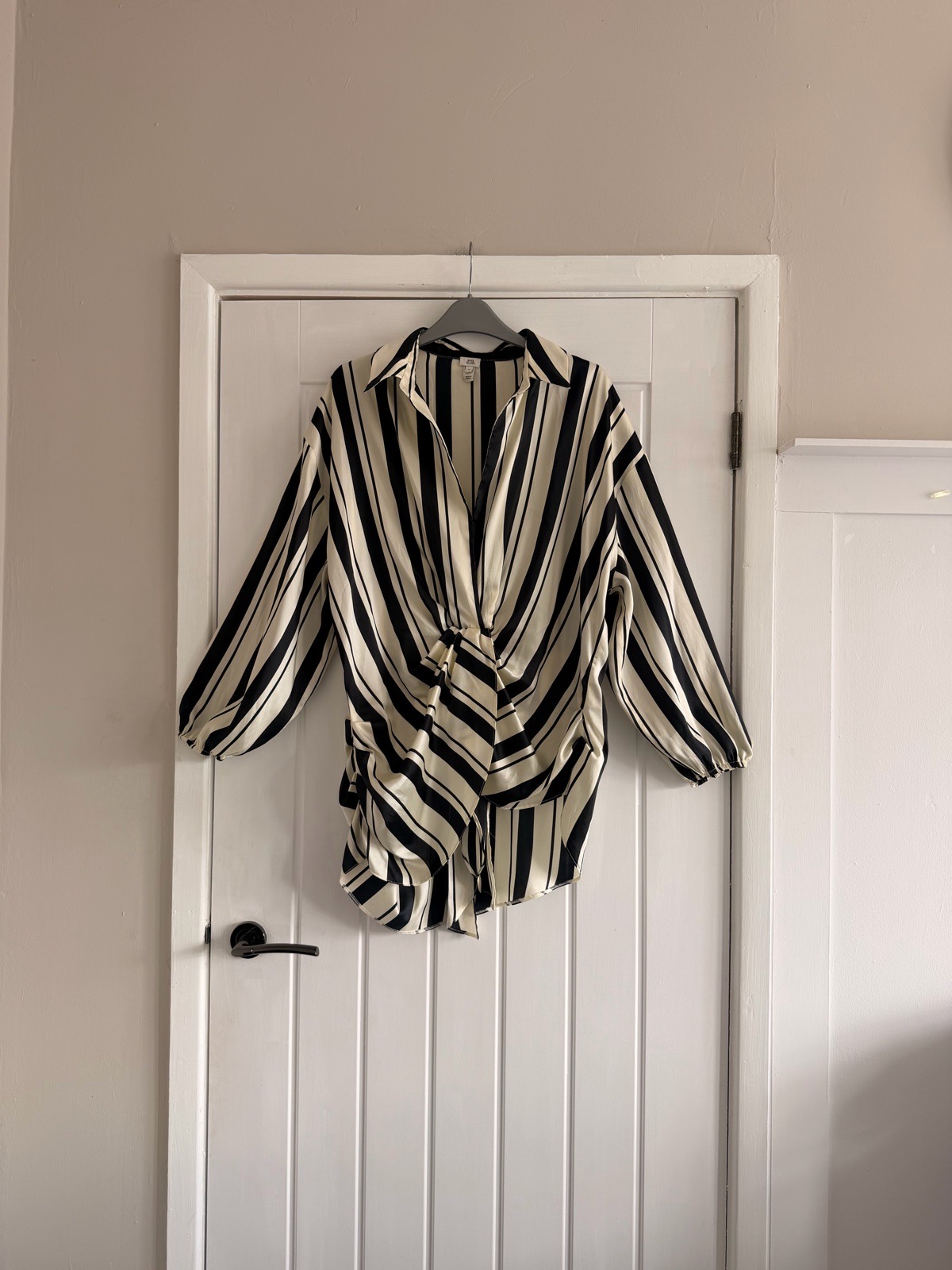 River island blouse size 14
