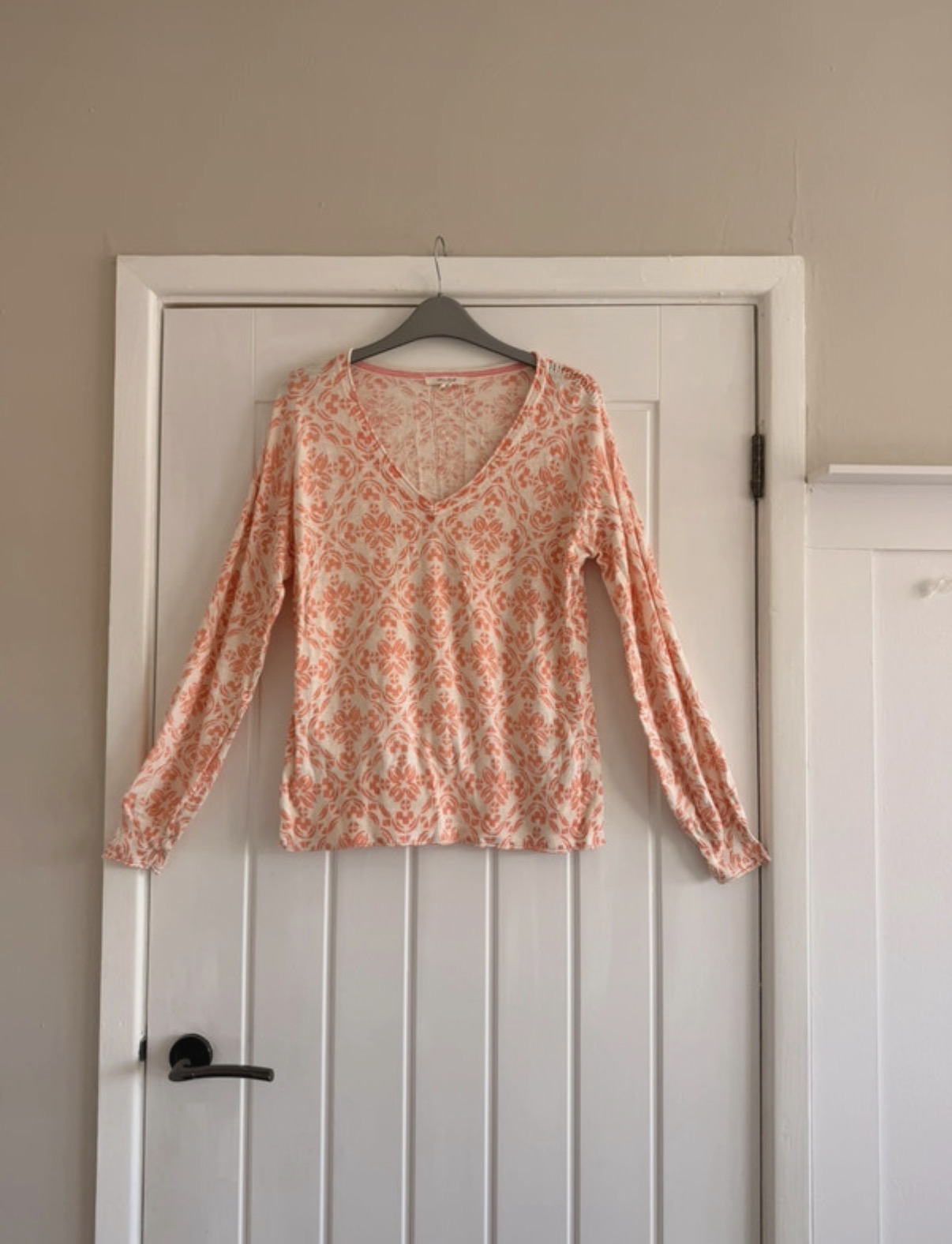 White stuff ladies light sweater size 12