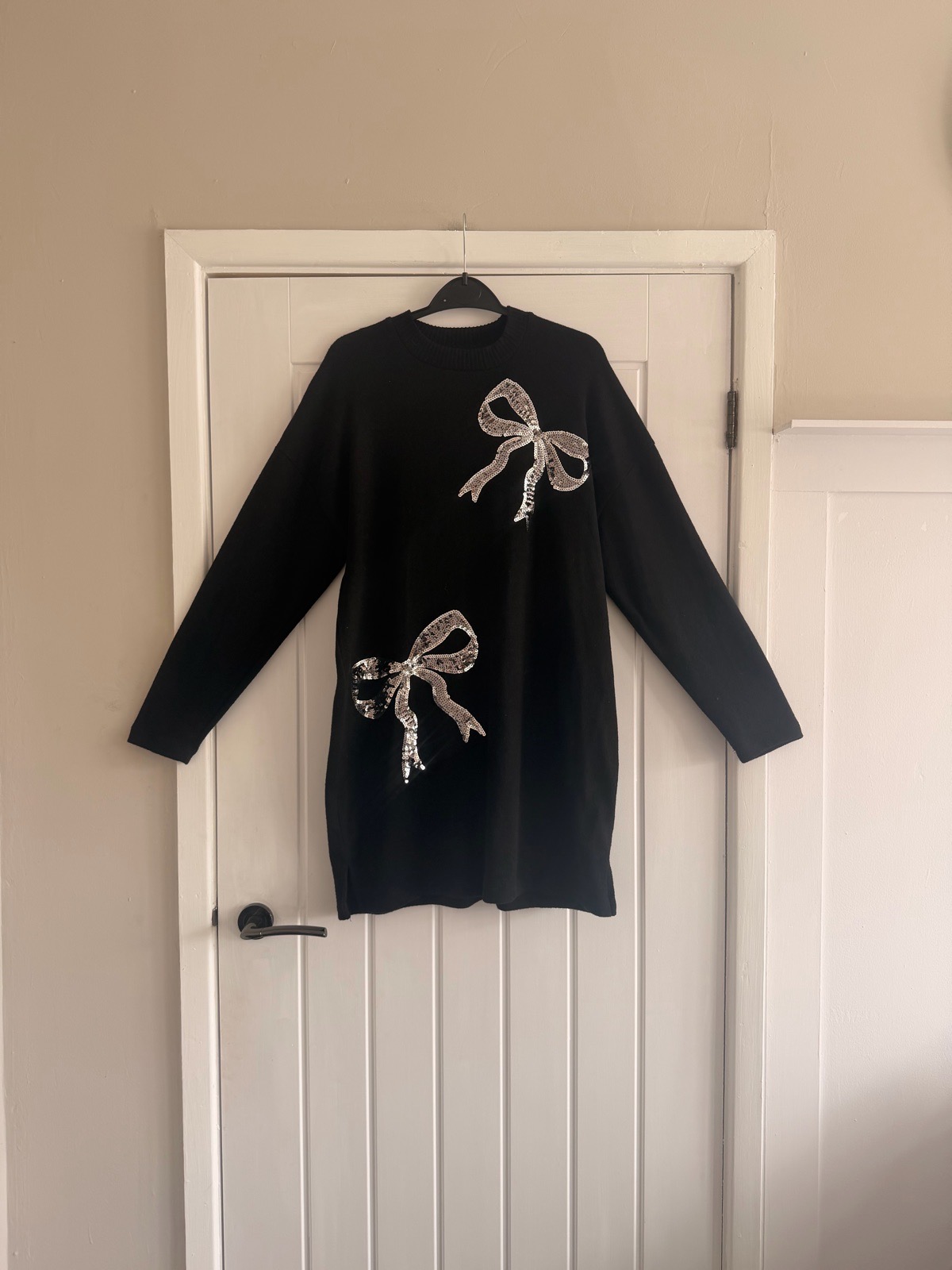 F&F sweater size medium bow