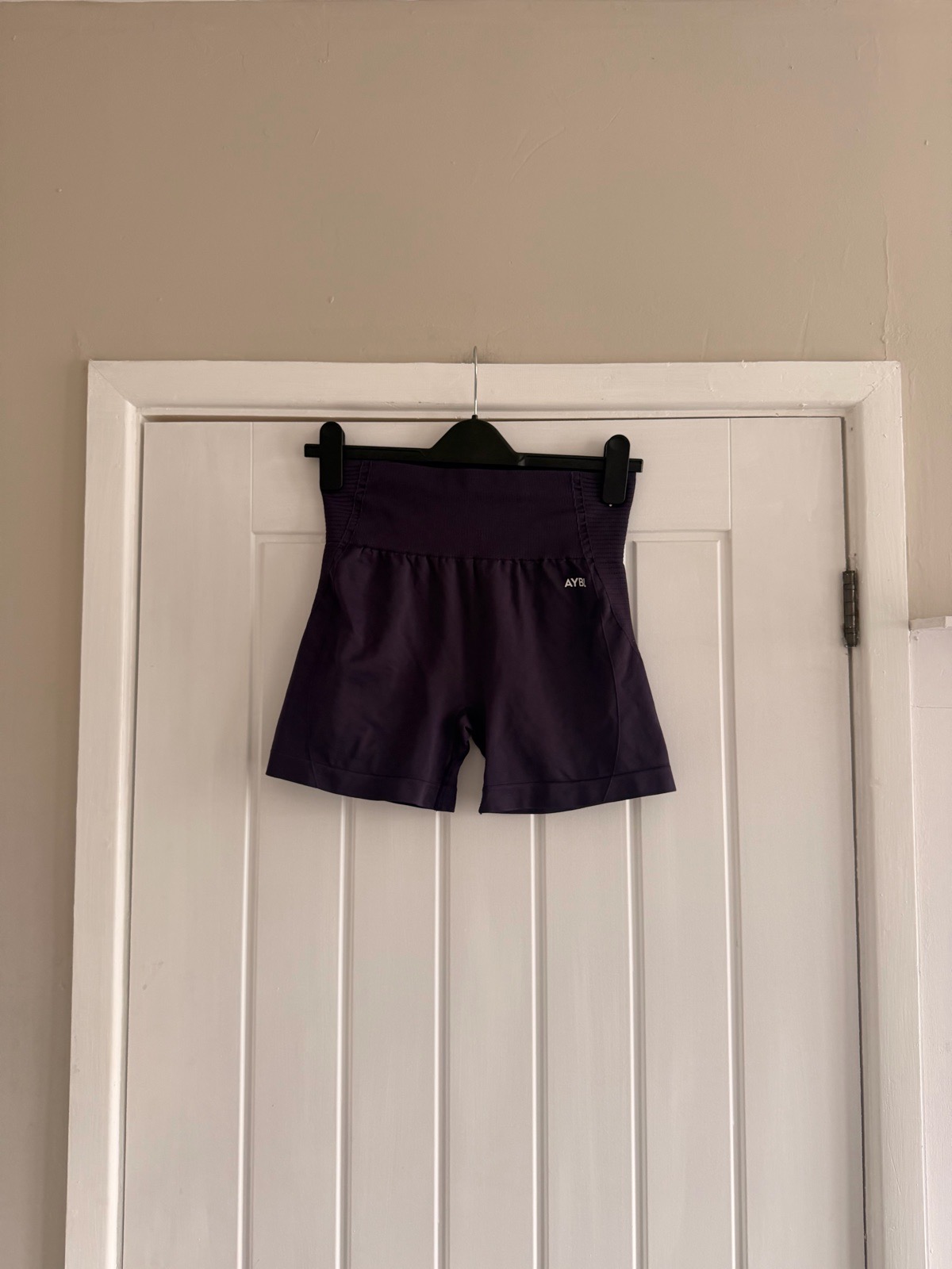 AYBL active shorts size large