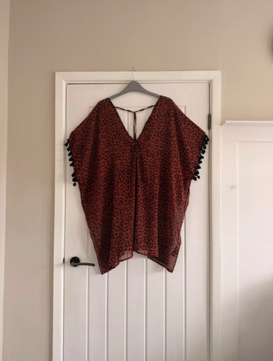 Accessorize kaftan beach cover up size small animal print