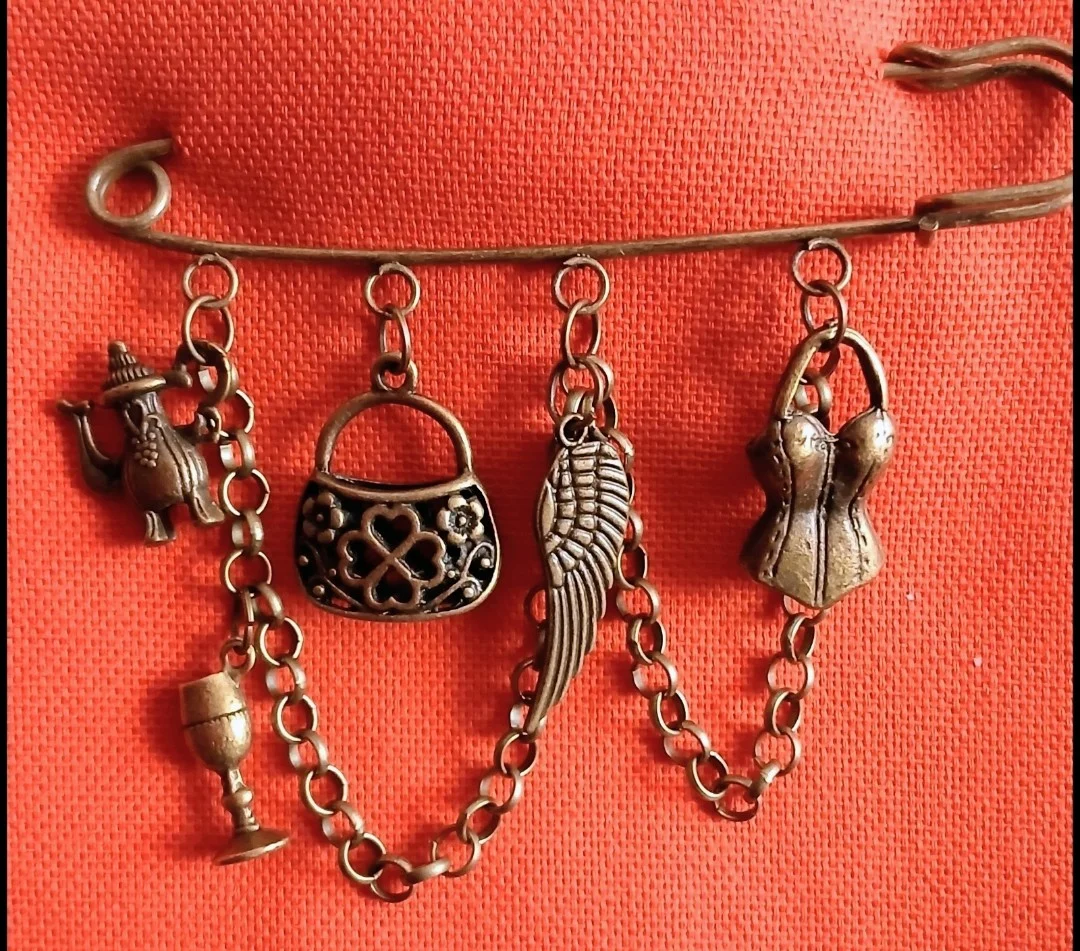 Steampunk brooch