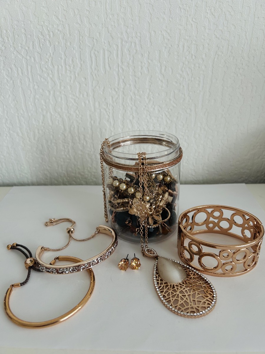 Whispering Rose - Mystery jewellery jar