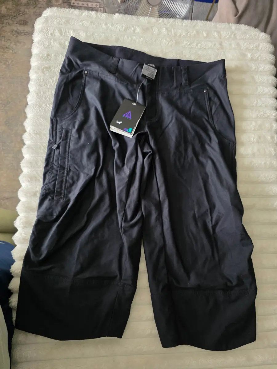 Ladies Nike acg hiking/outdoor long shorts