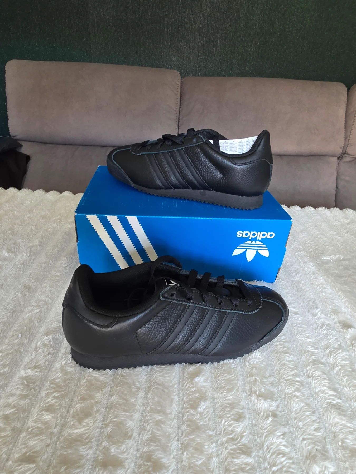 Unisex size 4 Adidas kick 74 black leather trainers