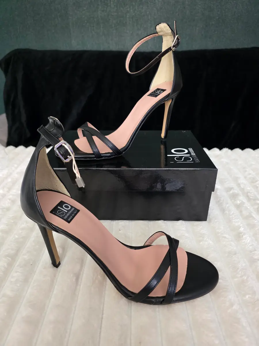 Ladies size 7 Islo Isabella lorusso high heels