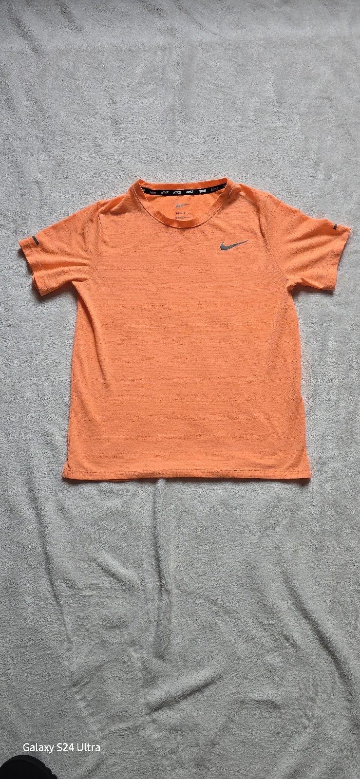 Nike miler dri fit boys orange t shirt size medium