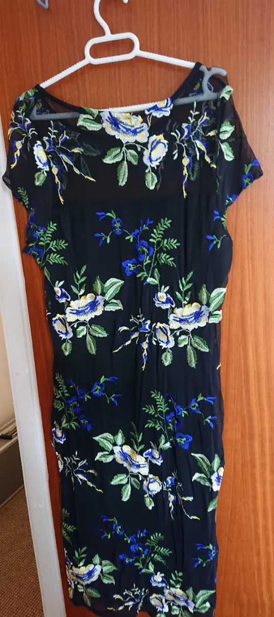 Summer sleeveless dress. Size 16