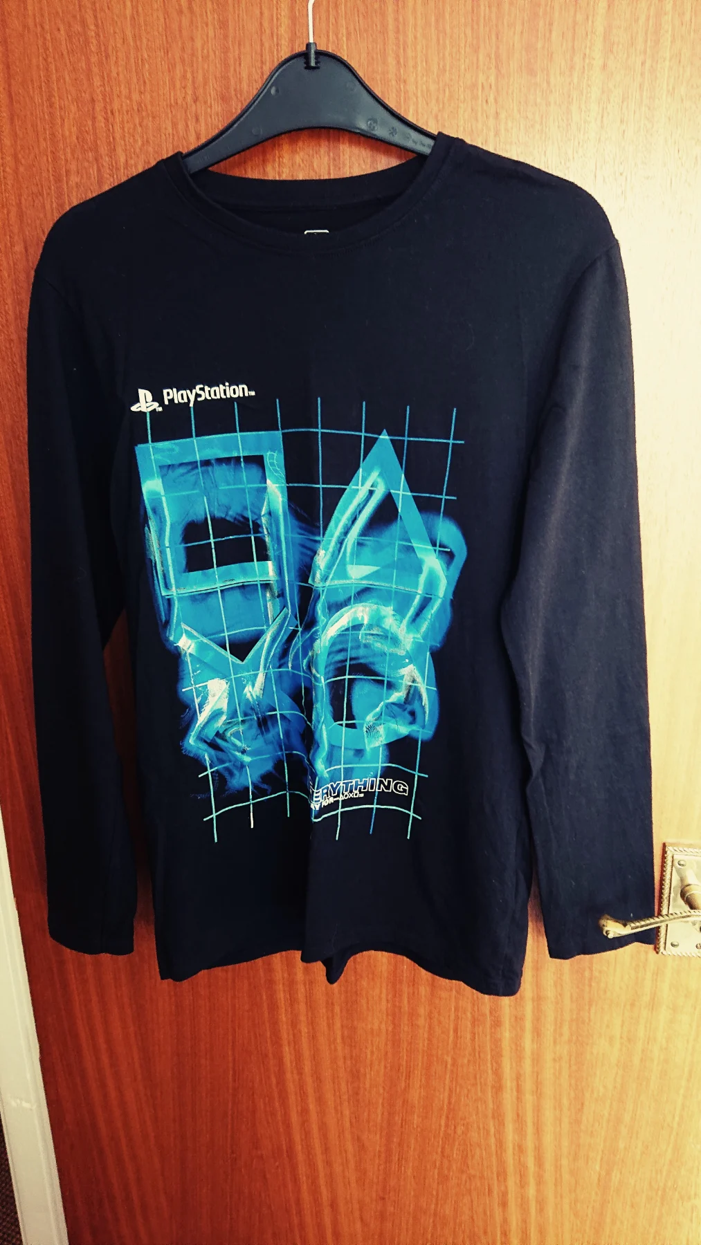 Boys long sleeved cotton top with play station detail. Age 12-13