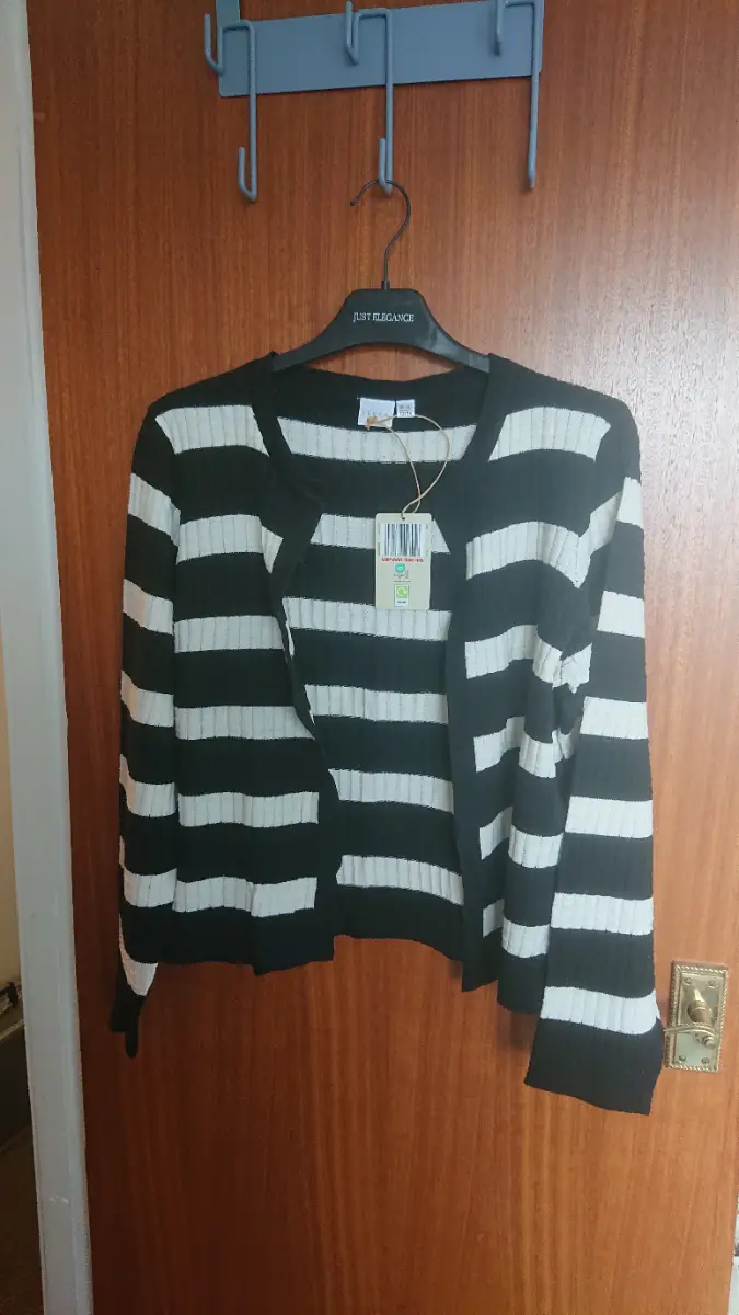 Black and cream cotton long sleeve cardigan. Size 12 /14