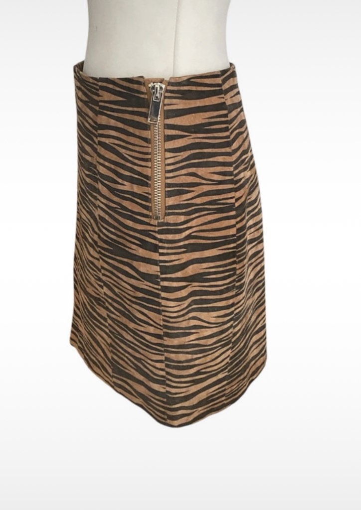 Leather River Island suede feel Tiger Striped Skirt in Size 8 waist measures 30".