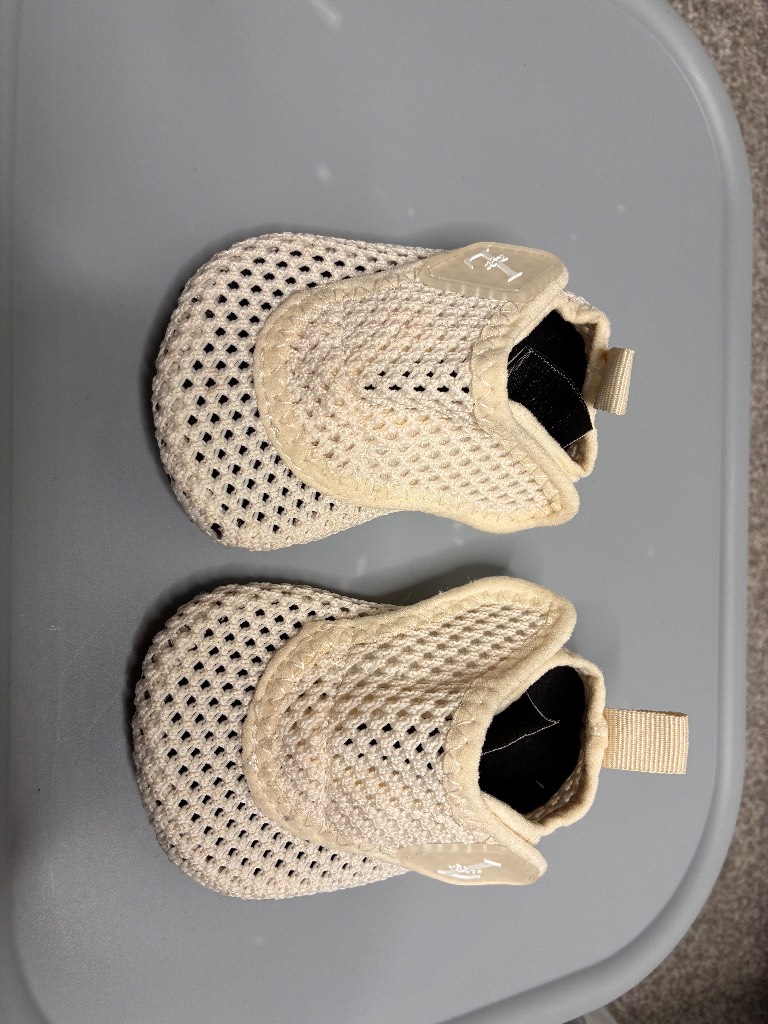 Baby Breathable Mesh Water Shoes – Size 18-19 EU