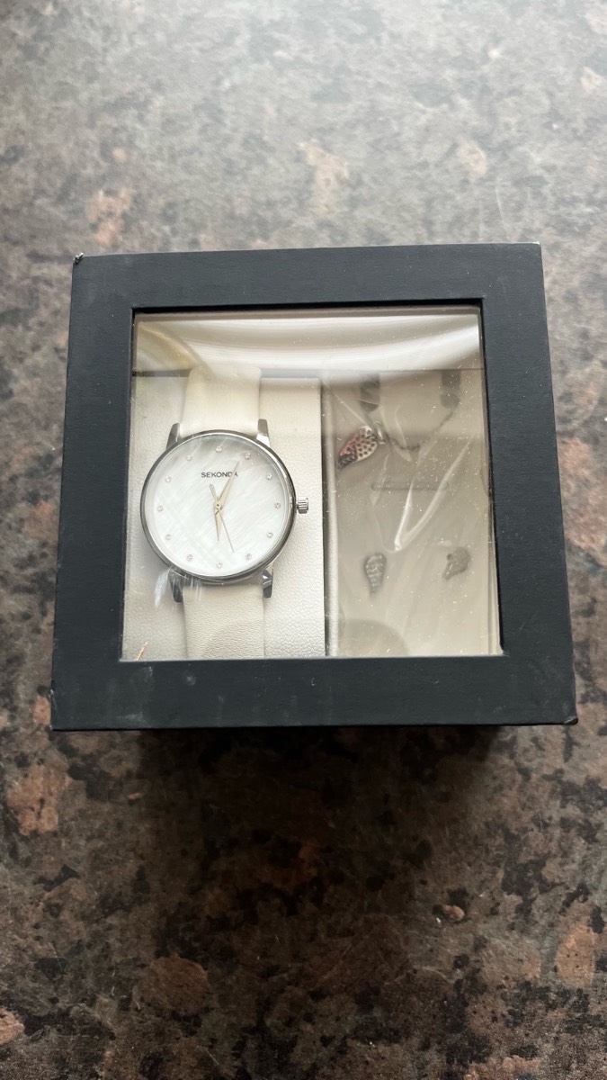 Sekonda Ladies White Mother of Pearl Watch Gift Set – Boxed