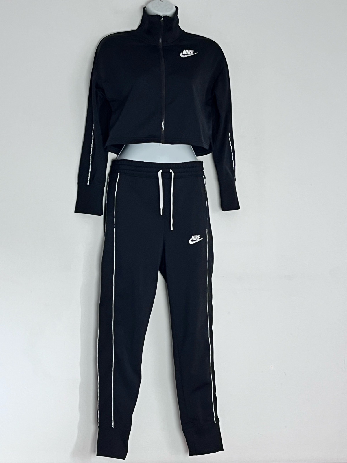Nike Girls Black High Waisted Cropped Tracksuit Set L 146-156cm