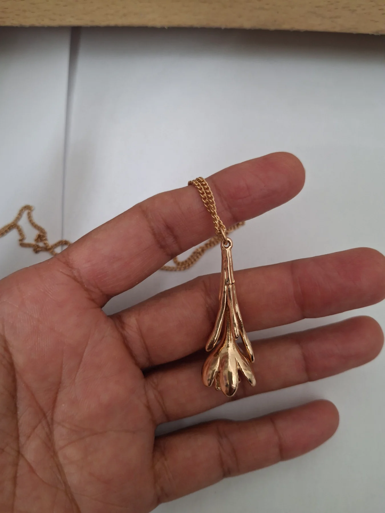 Gold pendant  necklace