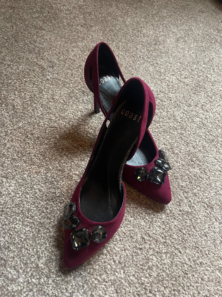 Coast Burgundy Jewel Embellished D’Orsay Heels – Size 6