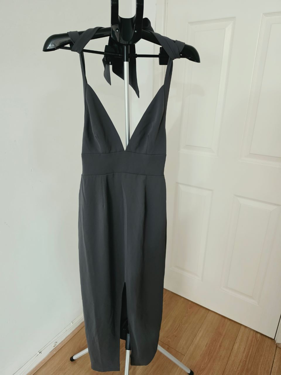 odd muse charcoal halter midi dress xs(4001z)