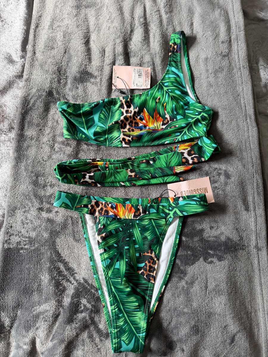 Ladies Missguided Green Tropical Print 2 Ladies Green bikini High Leg, Summer Beach Wear Size 8 BNWT