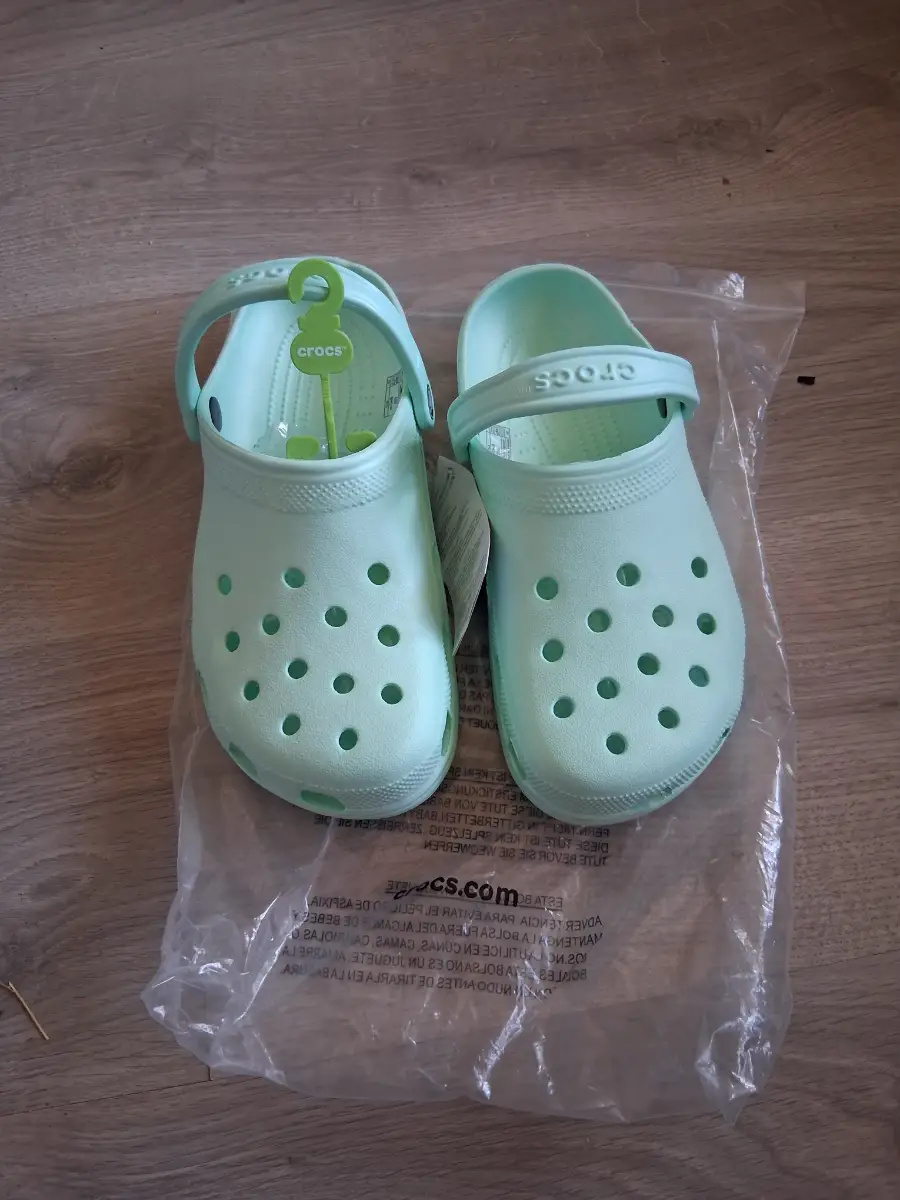 Classic crocs women's uk7