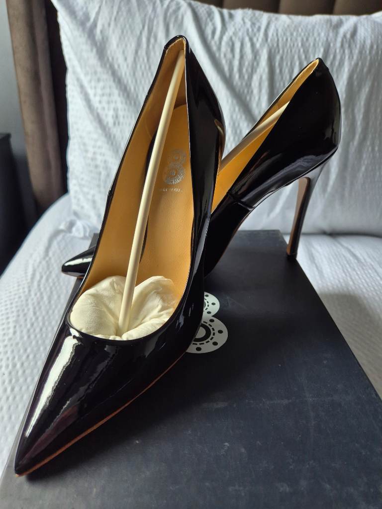 ​8 by YOOX Black Patent Leather Stiletto Pumps – Size 39 (EU) 6 (UK)