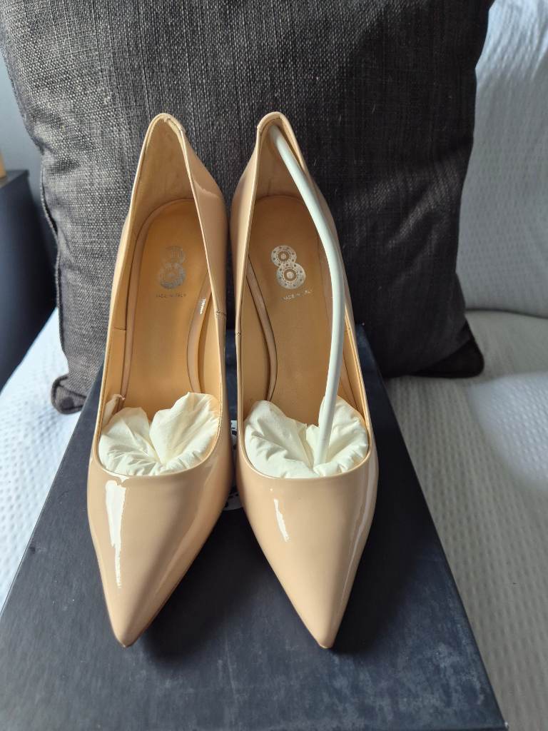 8 by YOOX Nude Patent Leather Stiletto Pumps – Size 38 (EU) 5 (UK)