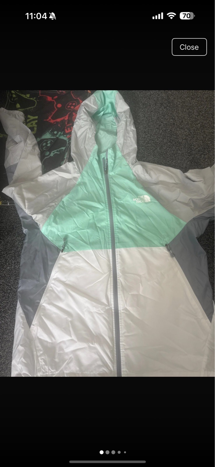 North Face men’s wind breaker
