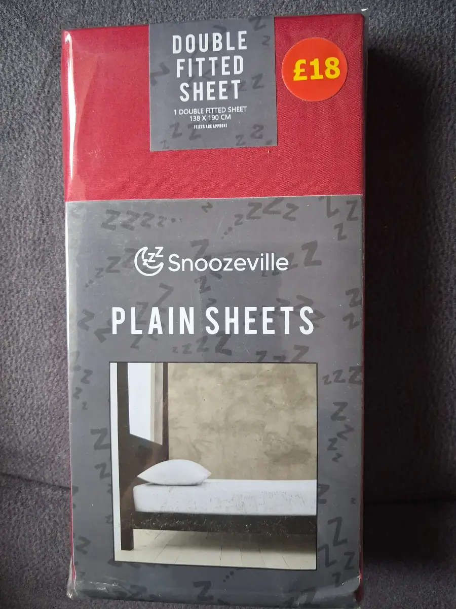 NEW SEALED double fitted bed sheet red in colour by snoozeville