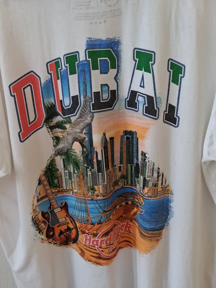 Hard rock cafe DUBAI size large in VGC