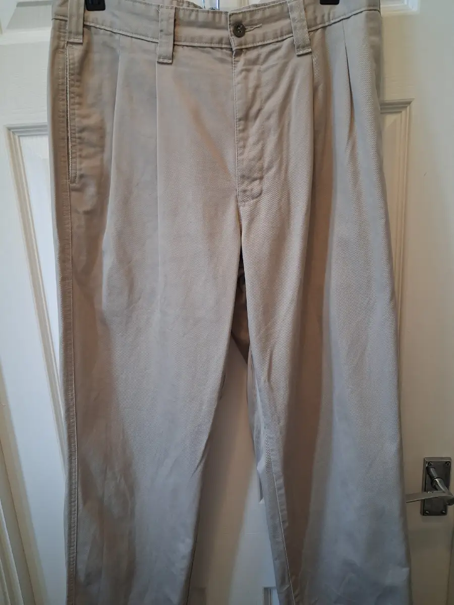 Mens kharki dockers trousers 33W 30L VGC