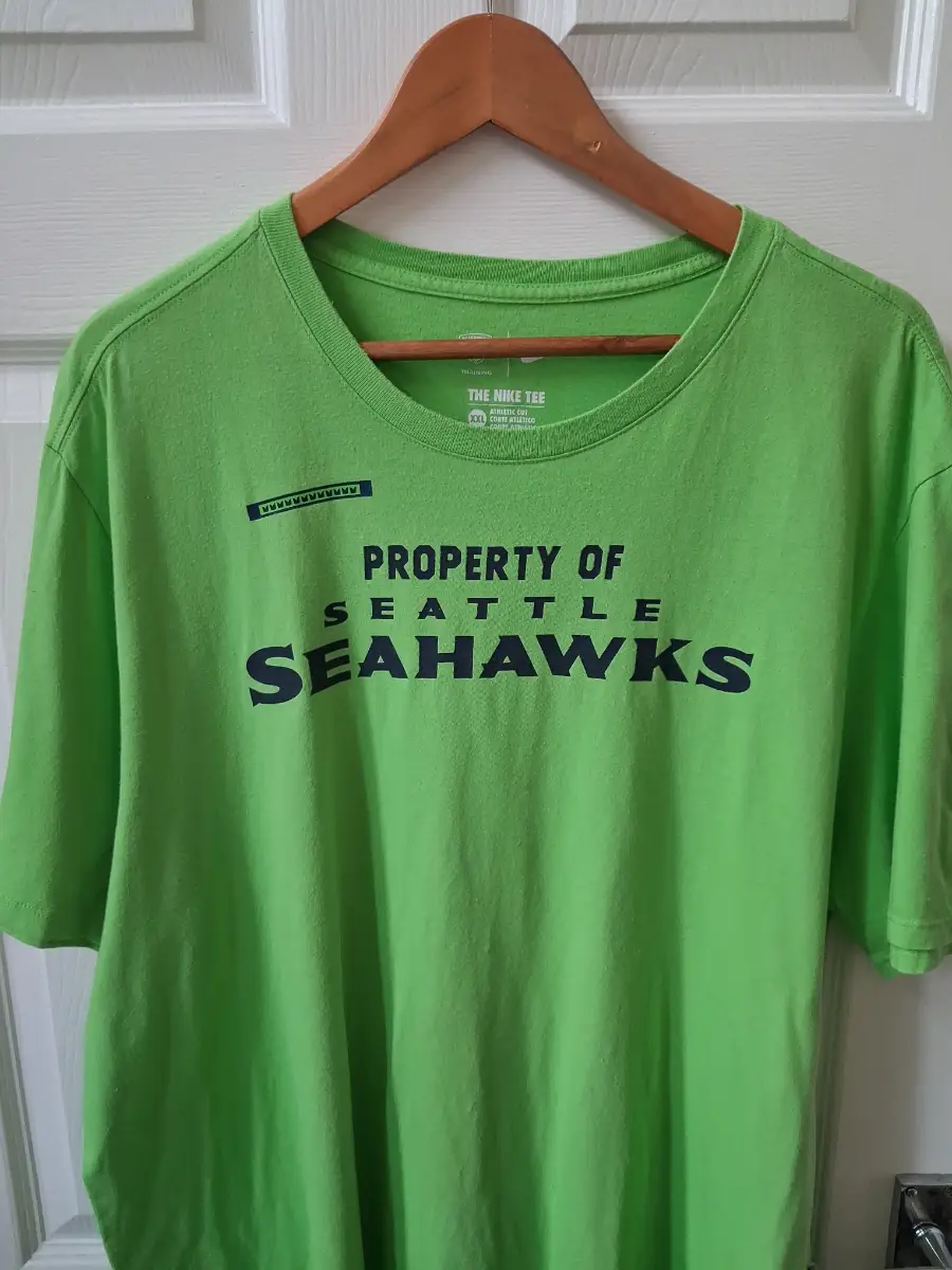 Mens NIKE NFL seattle seahawks t shirt size XXL good condition