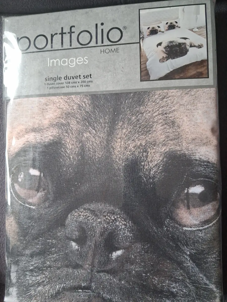 New sealed PUG single duvet set by portfolio home images