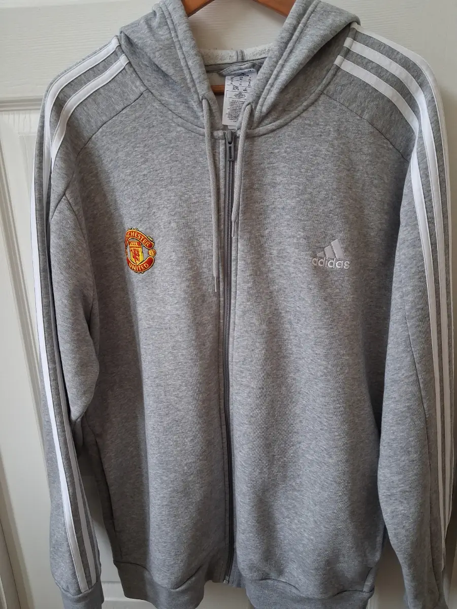 mens adidas manchester united hoody size XL in VGC