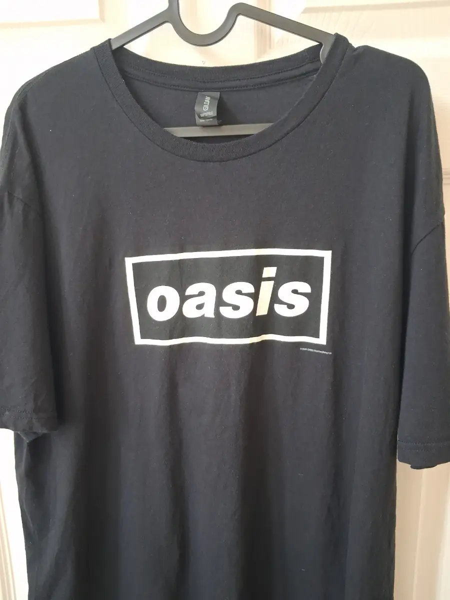 Mens OASIS graphic print t shirt on a gildan tag size large VGC