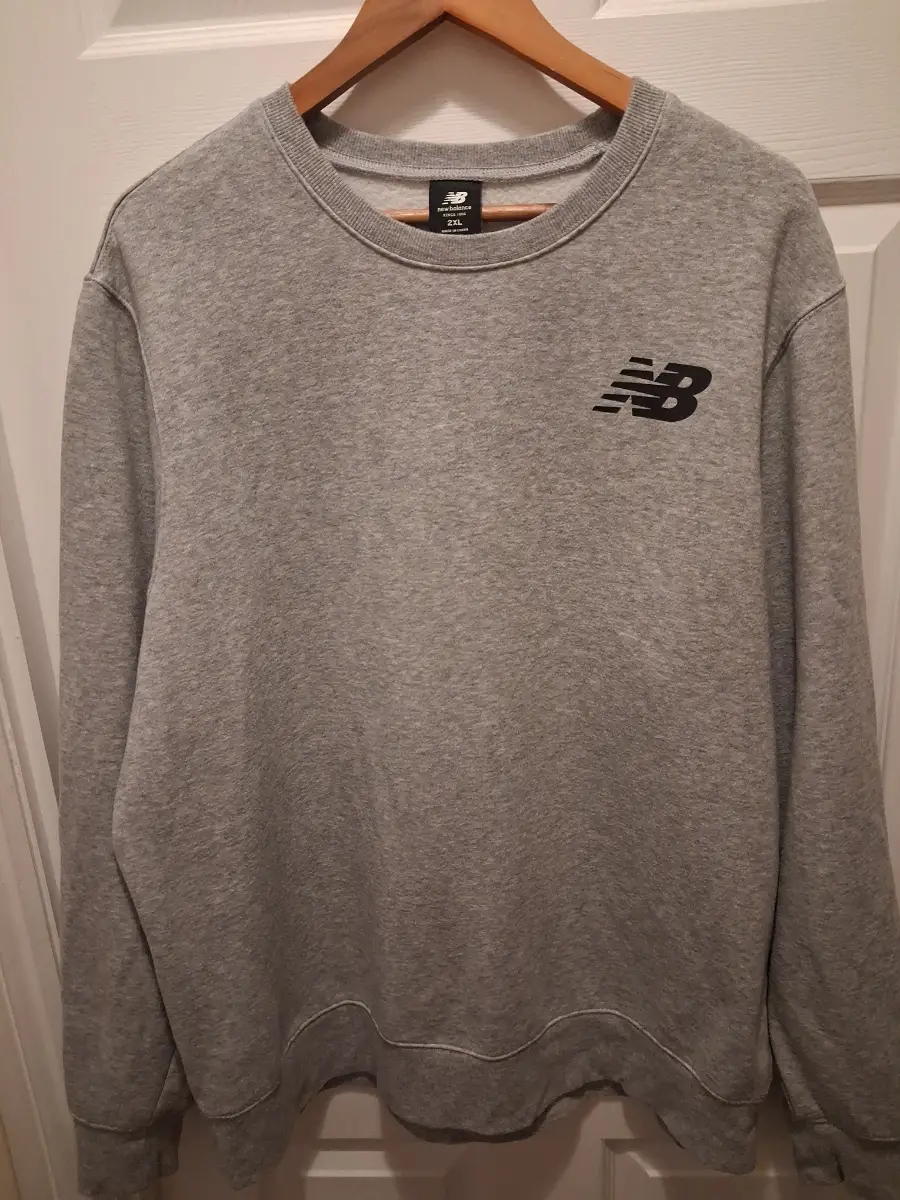 Mens new balance light grey sweatshirt uk size xxl VGC
